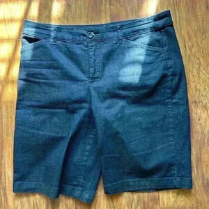 St. John’s Bay Bermuda Shorts Women’s Size 16 Dark Denim